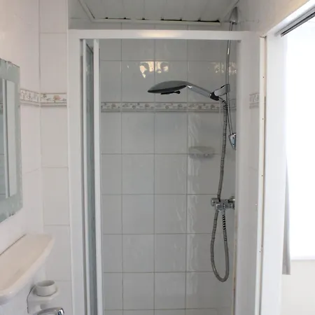 Kerstins Oda ve Kahvaltı 3*