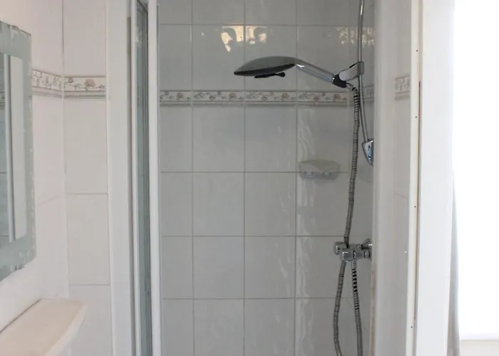 Kerstins Oda ve Kahvaltı 3*